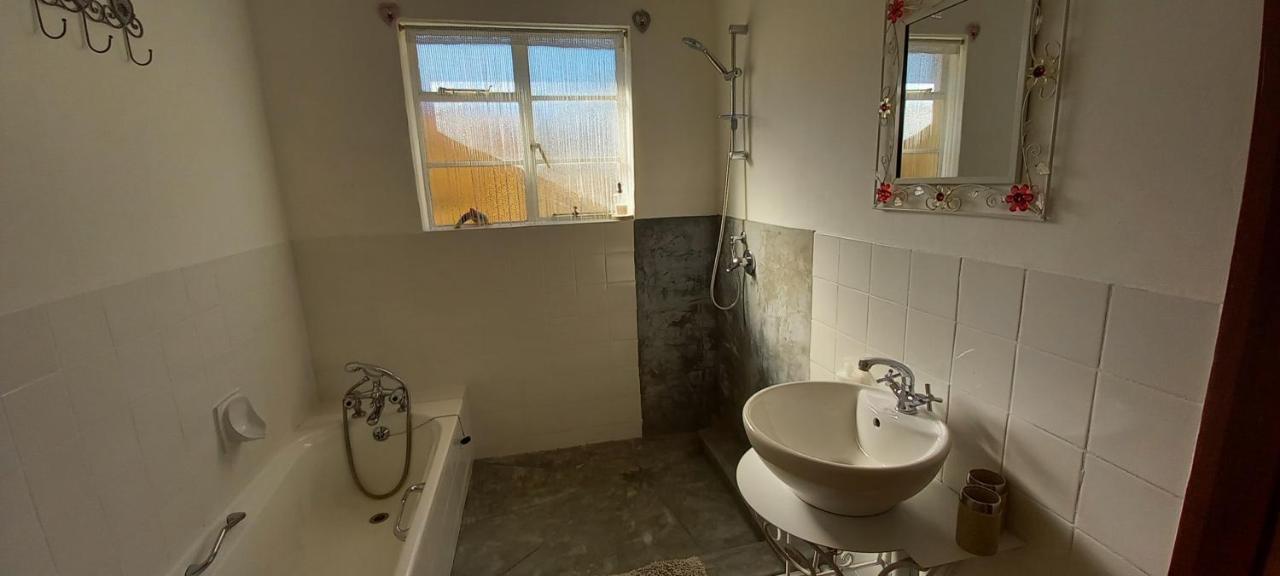 Mitat Guesthouse Beaufort West Exterior foto
