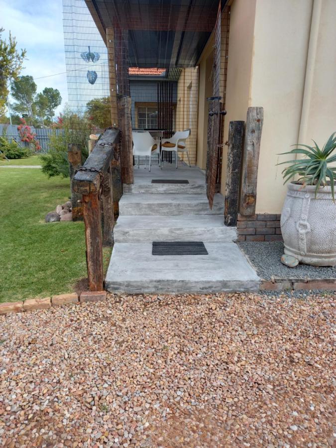 Mitat Guesthouse Beaufort West Exterior foto